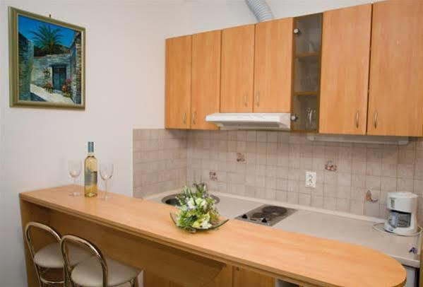 Apartments Maja Podstrana Eksteriør bilde